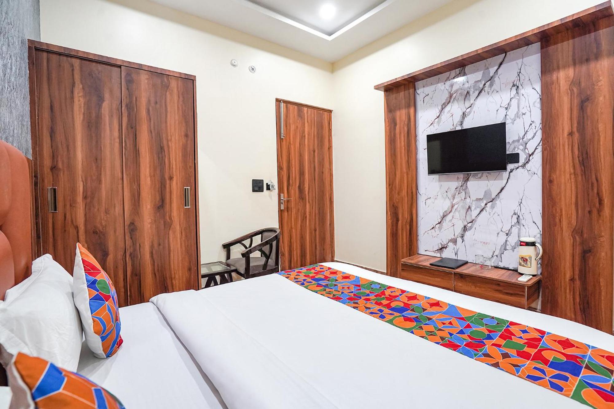 Fabhotel The Vrindavan Inn Экстерьер фото